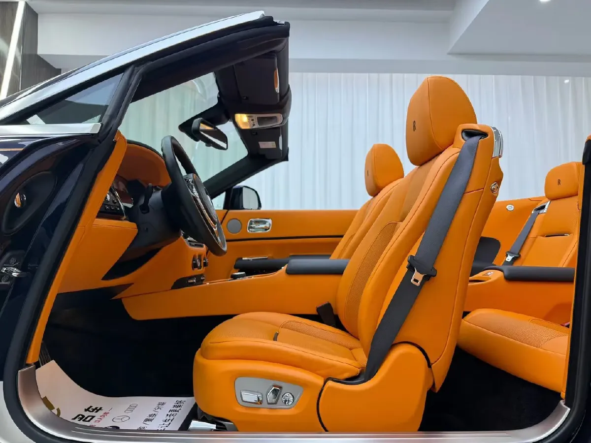 2018 Rolls-Royce Dawn 6.6T 571HP V12 8AT,autocango,china used car exporter,china ev exporter,chinese used car exporter,chinese used ev exporter