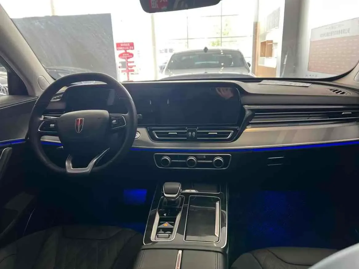 2025 HongQi HS5 2.0T 252HP L4 8AT,autocango,china used car exporter,china ev exporter,chinese used car exporter,chinese used ev exporter
