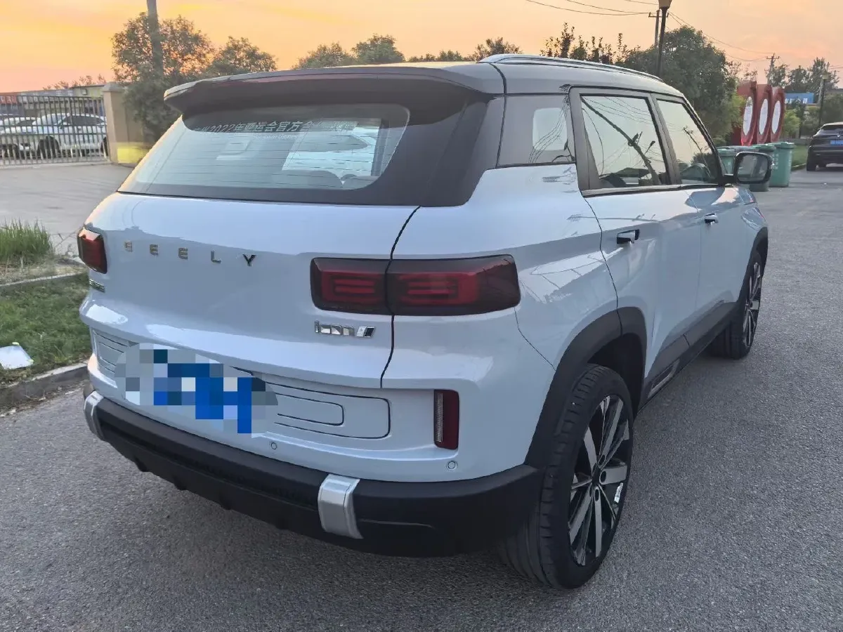 2023 Geely ICON 1.5T 181HP L4 7DCT,autocango,china used car exporter,china ev exporter,chinese used car exporter,chinese used ev exporter