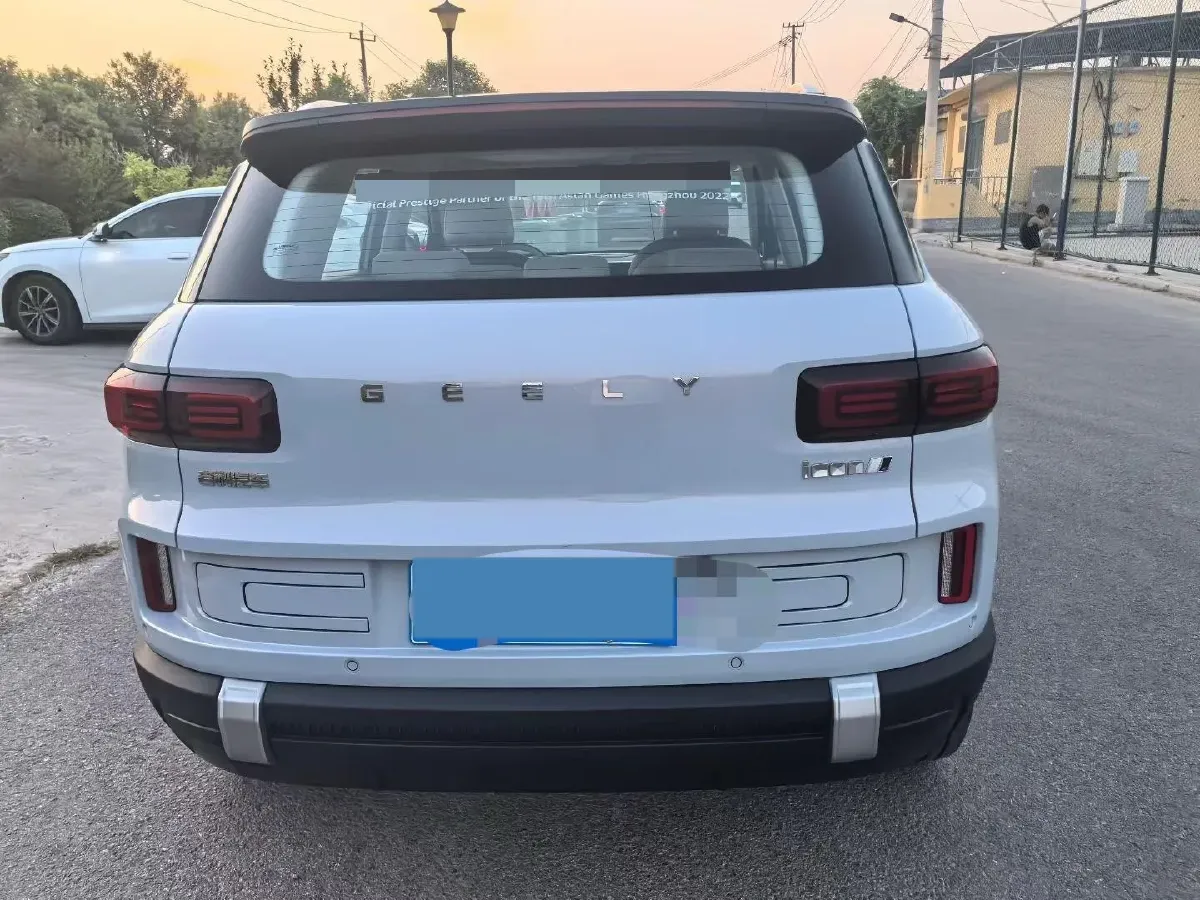 2023 Geely ICON 1.5T 181HP L4 7DCT,autocango,china used car exporter,china ev exporter,chinese used car exporter,chinese used ev exporter