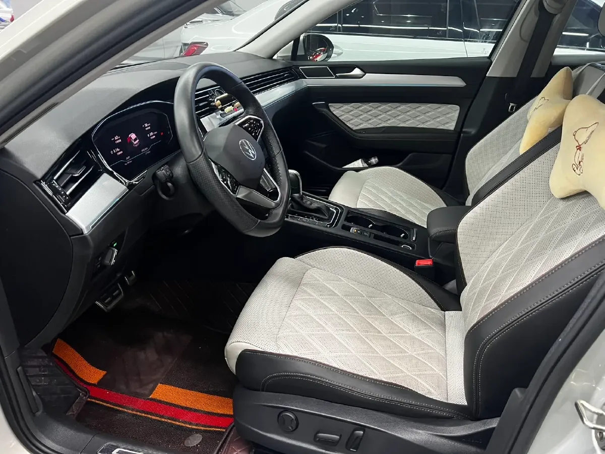 2023 Volkswagen Magotan 2.0T 186HP L4 7DCT,autocango,china used car exporter,china ev exporter,chinese used car exporter,chinese used ev exporter