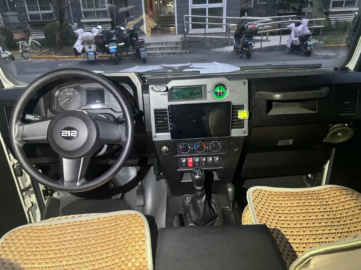 2023 BAW 212 2.4T 211HP L4 6MT,autocango,china used car exporter,china ev exporter,chinese used car exporter,chinese used ev exporter