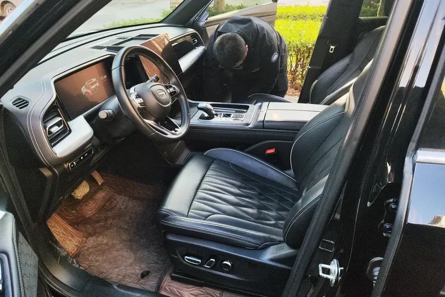 2022 GAC Trumpchi GS8 2.0T 252HP L4 8AT,autocango,china used car exporter,china ev exporter,chinese used car exporter,chinese used ev exporter