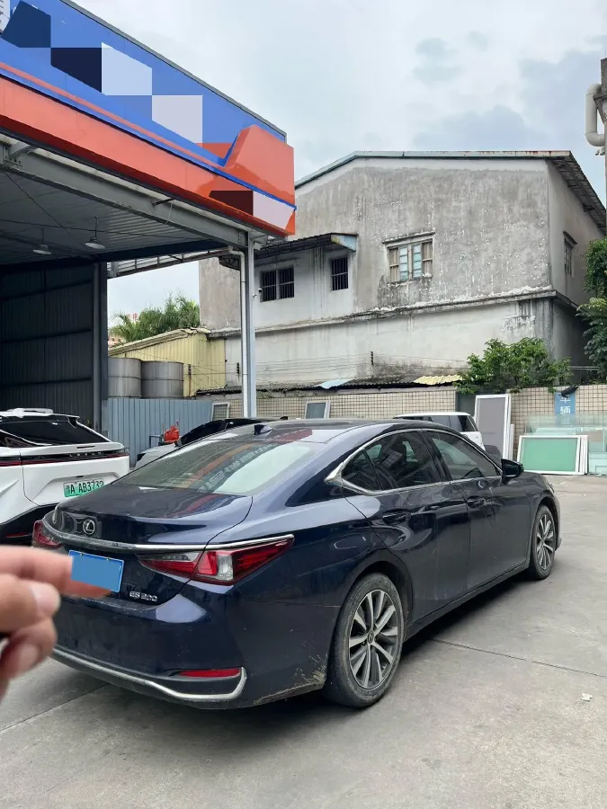 2018 Lexus ES 2.0L 167HP L4 6AT,autocango,china used car exporter,china ev exporter,chinese used car exporter,chinese used ev exporter