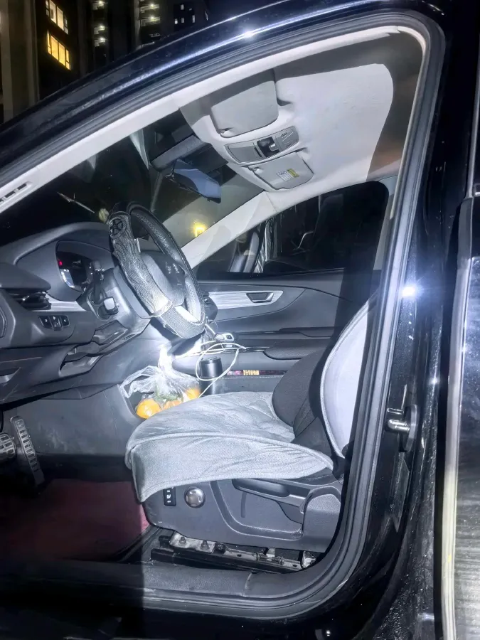 2023 HongQi E-QM5 BEV 82KWH,autocango,china used car exporter,china ev exporter,chinese used car exporter,chinese used ev exporter