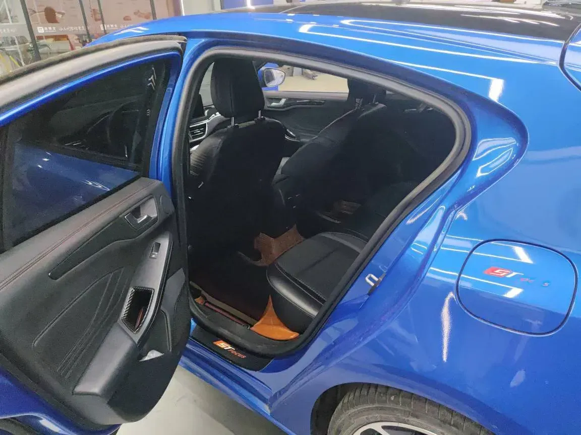 2021 Ford Focus 1.5T 174HP L3 8AT,autocango,china used car exporter,china ev exporter,chinese used car exporter,chinese used ev exporter