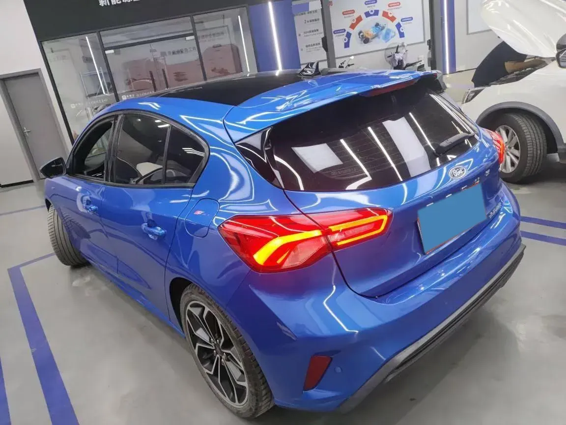 2021 Ford Focus 1.5T 174HP L3 8AT,autocango,china used car exporter,china ev exporter,chinese used car exporter,chinese used ev exporter