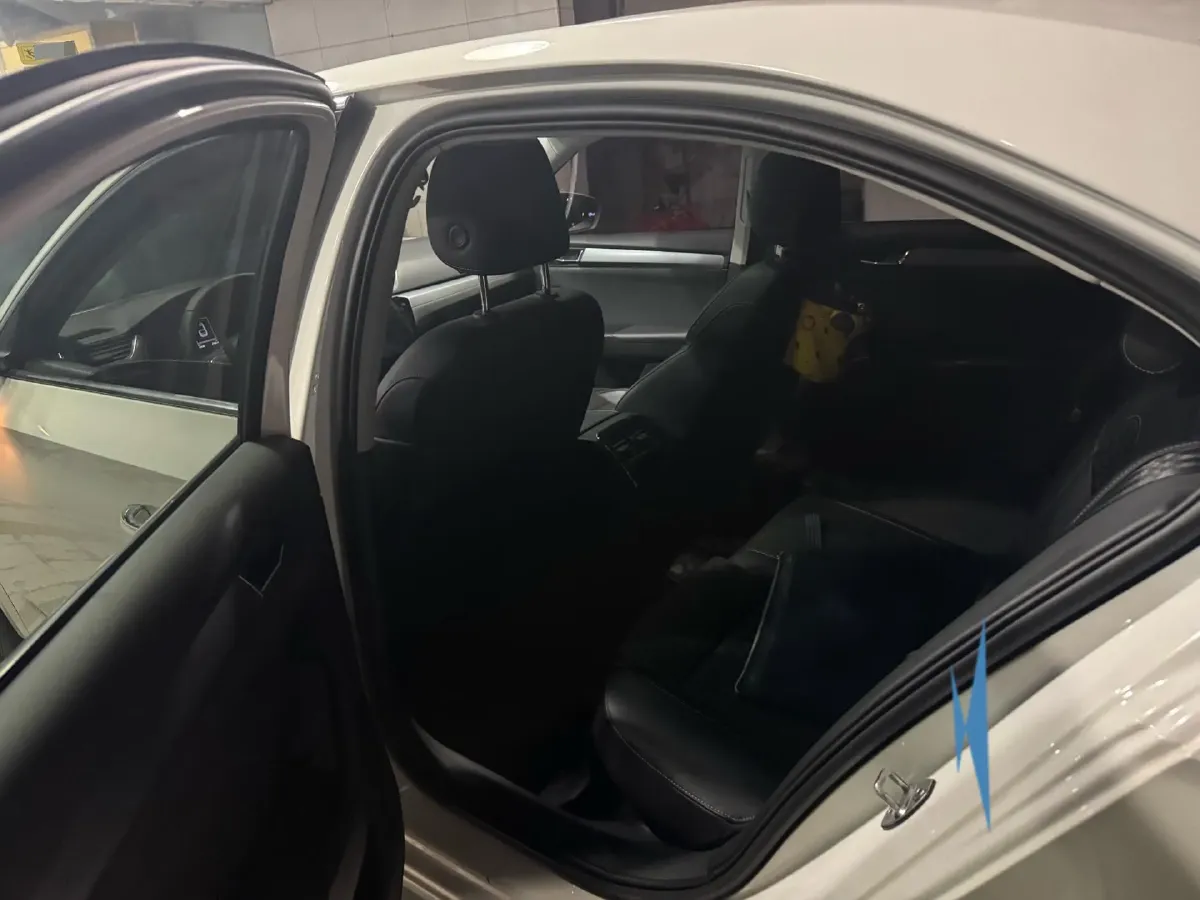 2018 Skoda Superb 1.8T 180HP L4 7DCT,autocango,china used car exporter,china ev exporter,chinese used car exporter,chinese used ev exporter