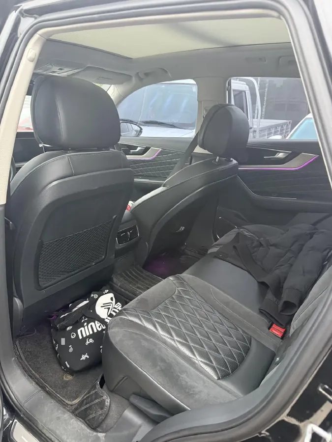 2019 HongQi HS5 2.0T 224HP L4 6AT,autocango,china used car exporter,china ev exporter,chinese used car exporter,chinese used ev exporter