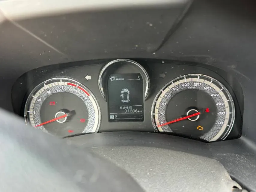 2022 Isuzu RE-MAX Jim 2.8T 120HP L4 5MT,autocango,china used car exporter,china ev exporter,chinese used car exporter,chinese used ev exporter