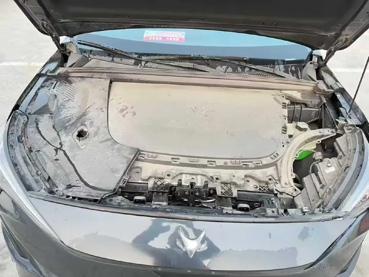 2024 HongQi H5 2.0T 224HP L4 8AT,autocango,china used car exporter,china ev exporter,chinese used car exporter,chinese used ev exporter