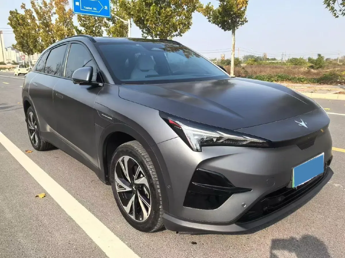 2024 HongQi H5 2.0T 224HP L4 8AT,autocango,china used car exporter,china ev exporter,chinese used car exporter,chinese used ev exporter