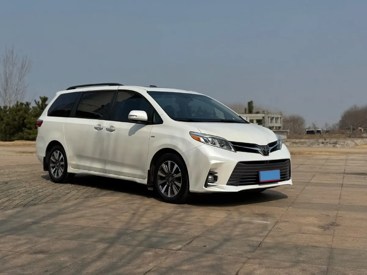 2018 Toyota Highlander 2.0T 220HP L4 6AT,autocango,china used car exporter,china ev exporter,chinese used car exporter,chinese used ev exporter