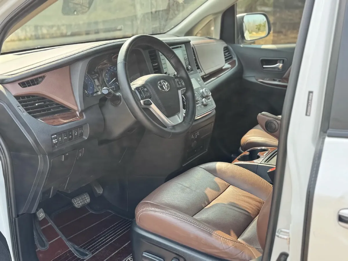 2018 Toyota Highlander 2.0T 220HP L4 6AT,autocango,china used car exporter,china ev exporter,chinese used car exporter,chinese used ev exporter