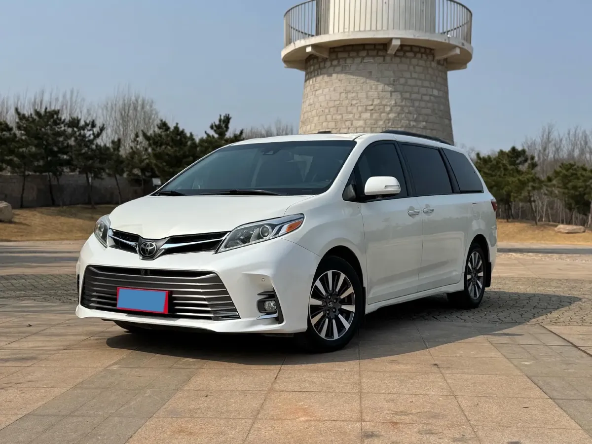 2018 Toyota Highlander 2.0T 220HP L4 6AT,autocango,china used car exporter,china ev exporter,chinese used car exporter,chinese used ev exporter