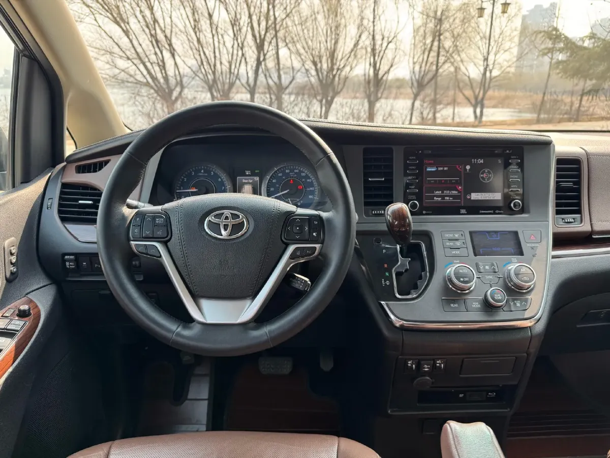 2018 Toyota Highlander 2.0T 220HP L4 6AT,autocango,china used car exporter,china ev exporter,chinese used car exporter,chinese used ev exporter