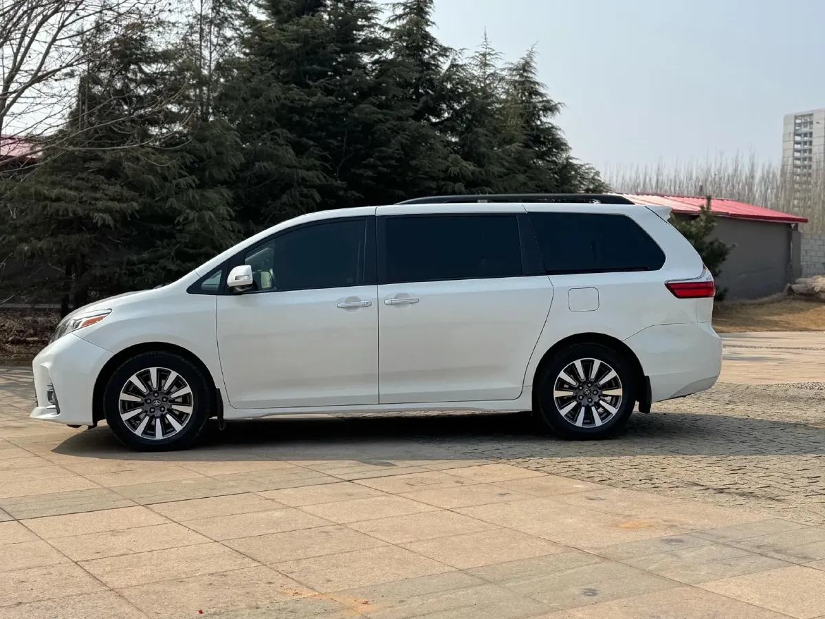 2018 Toyota Highlander 2.0T 220HP L4 6AT,autocango,china used car exporter,china ev exporter,chinese used car exporter,chinese used ev exporter