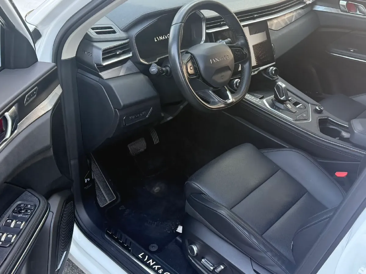 2021 LYNK&CO 01 2.0T 218HP L4 8AT,autocango,china used car exporter,china ev exporter,chinese used car exporter,chinese used ev exporter