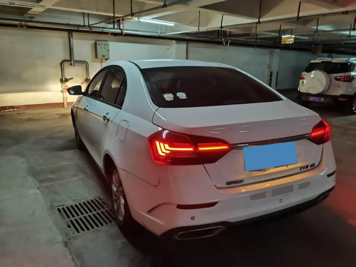 2021 BaoJun 530 1.5T 147HP L4 CVT,autocango,china used car exporter,china ev exporter,chinese used car exporter,chinese used ev exporter