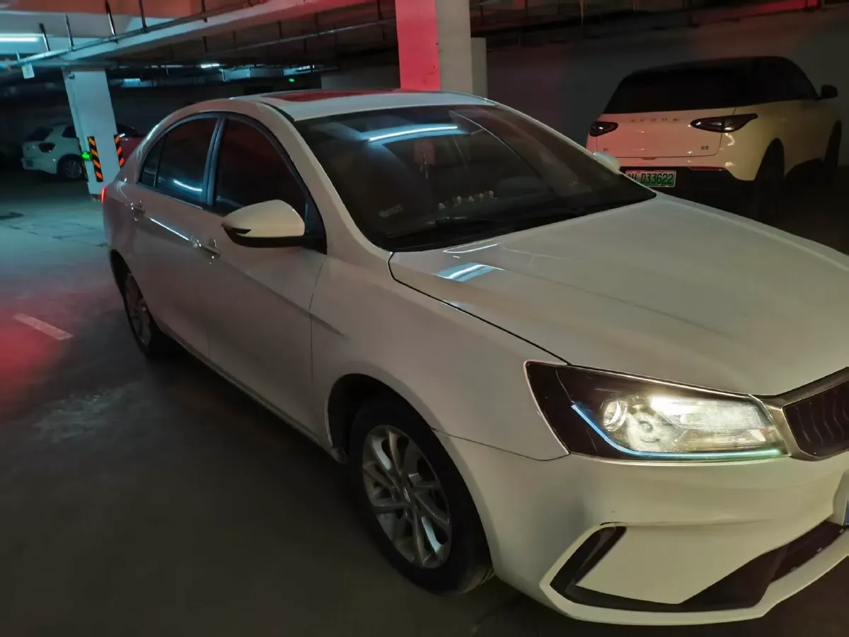 2021 BaoJun 530 1.5T 147HP L4 CVT,autocango,china used car exporter,china ev exporter,chinese used car exporter,chinese used ev exporter