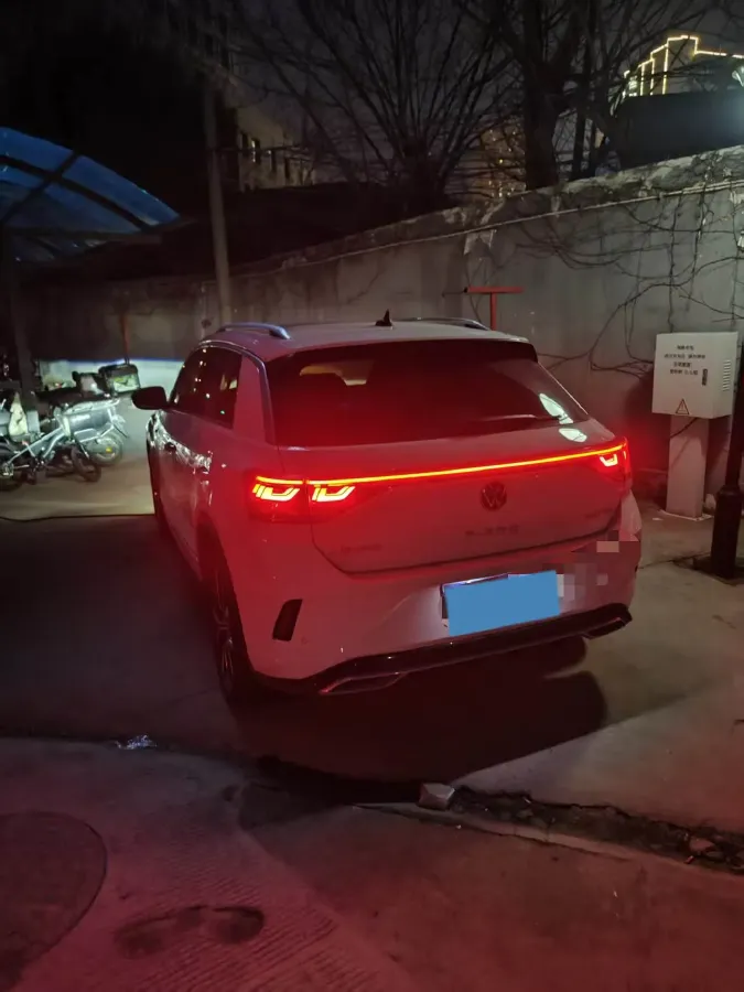 2023 Volkswagen T-Roc 1.5T 160HP L4 7DCT,autocango,china used car exporter,china ev exporter,chinese used car exporter,chinese used ev exporter