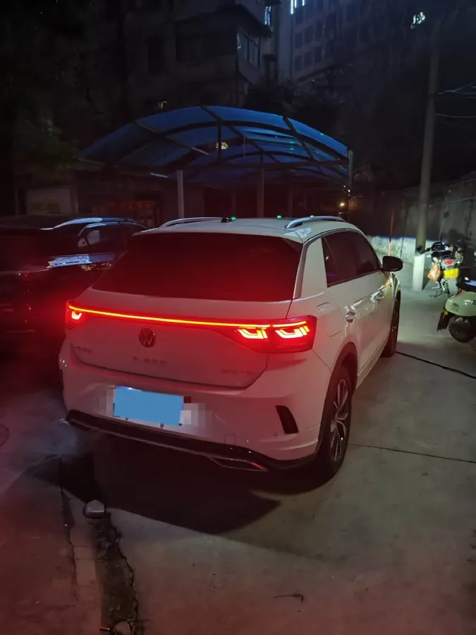 2023 Volkswagen T-Roc 1.5T 160HP L4 7DCT,autocango,china used car exporter,china ev exporter,chinese used car exporter,chinese used ev exporter