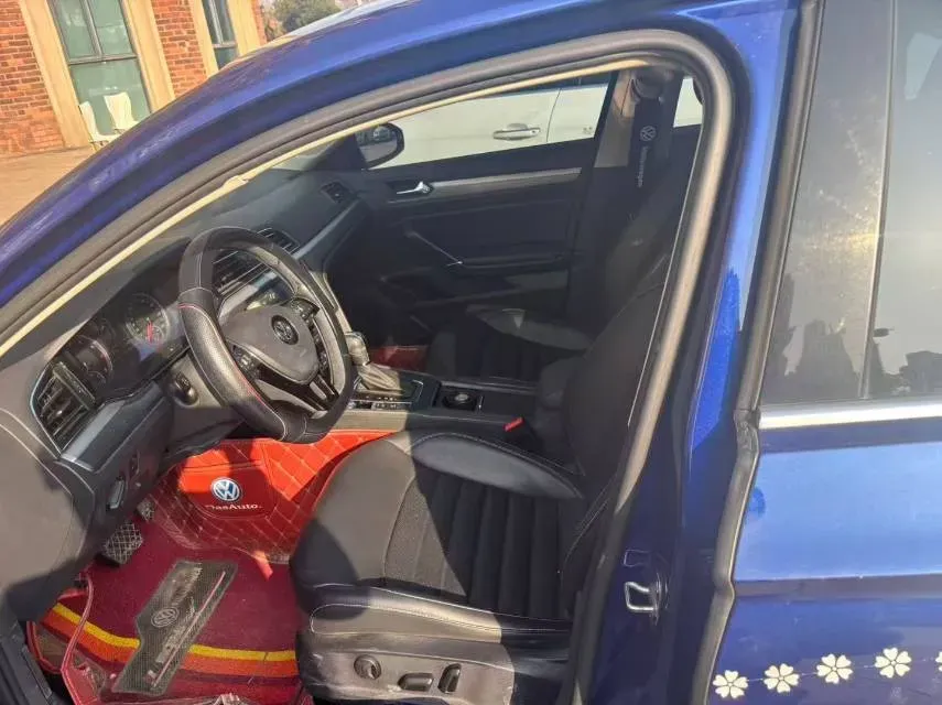 2019 Volkswagen Passat 1.4T 150HP L4 7DCT,autocango,china used car exporter,china ev exporter,chinese used car exporter,chinese used ev exporter