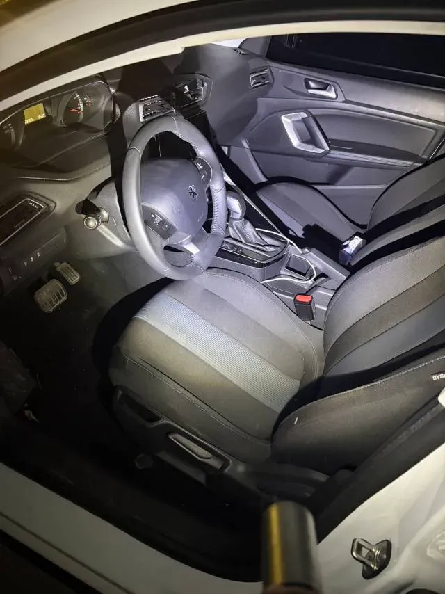 2018 Peugeot 308 1.6L 117HP L4 6AT,autocango,china used car exporter,china ev exporter,chinese used car exporter,chinese used ev exporter