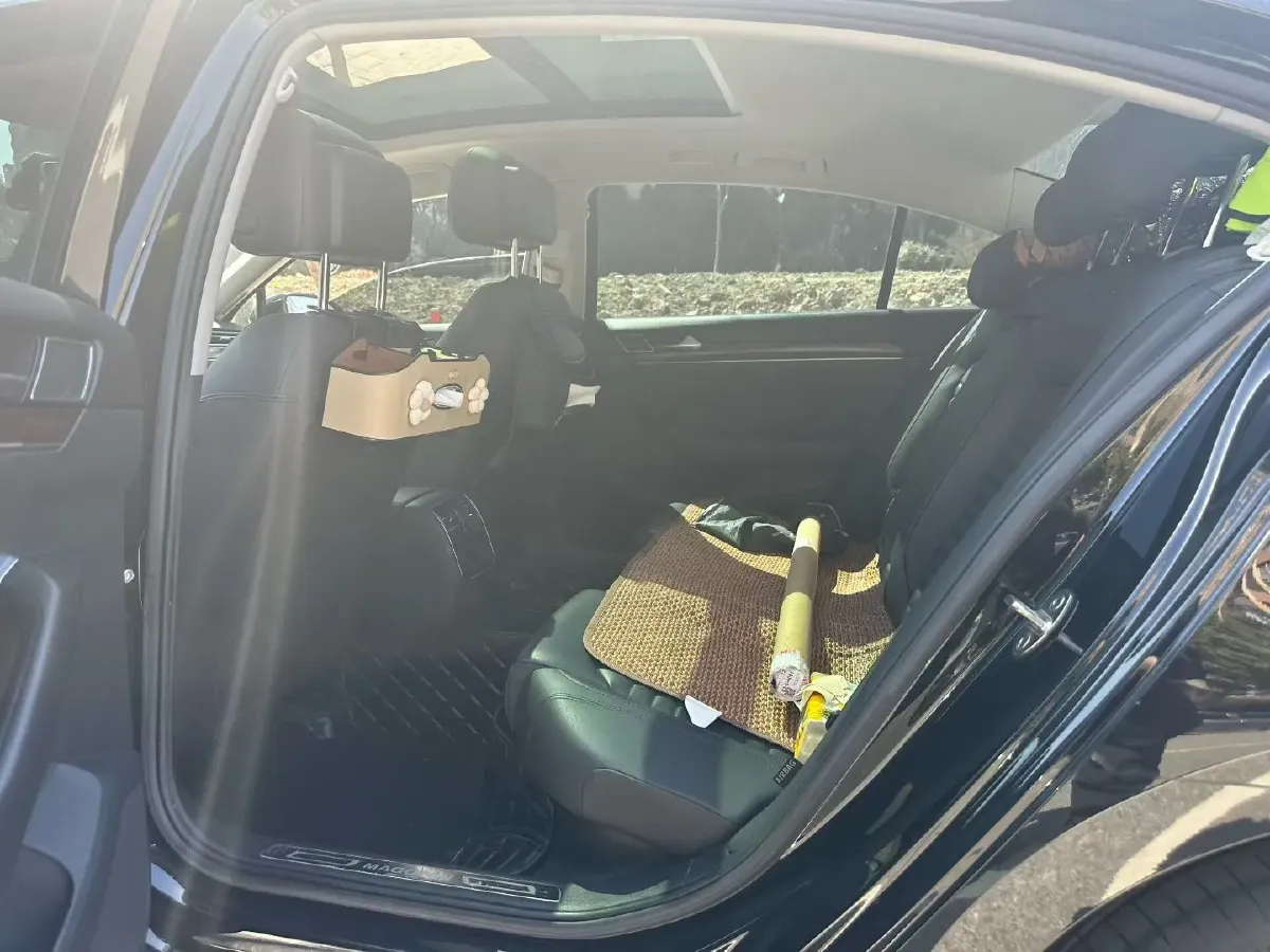 2019 Volkswagen Magotan 2.0T 186HP L4 7DCT,autocango,china used car exporter,china ev exporter,chinese used car exporter,chinese used ev exporter