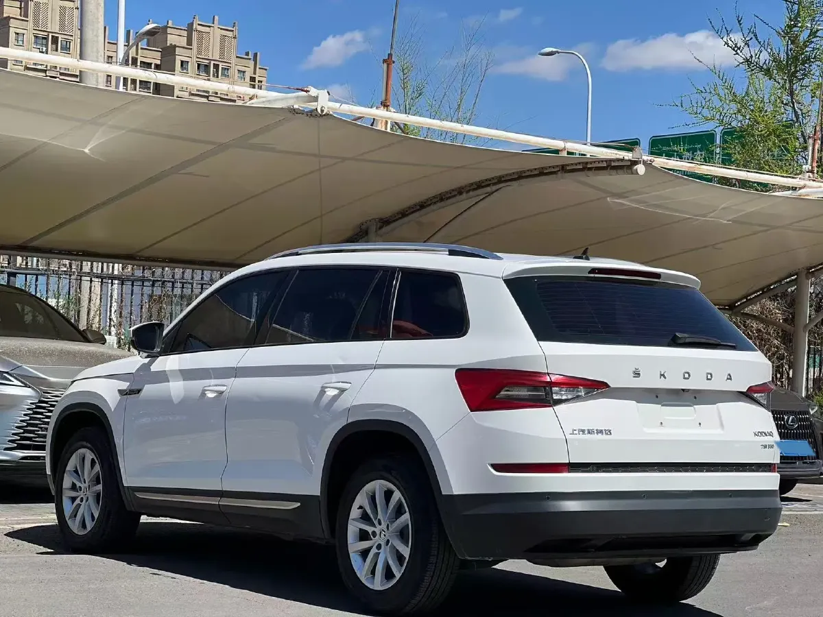 2019 Buick EnvisionPlus 1.5T 169HP L4 7DCT,autocango,china used car exporter,china ev exporter,chinese used car exporter,chinese used ev exporter