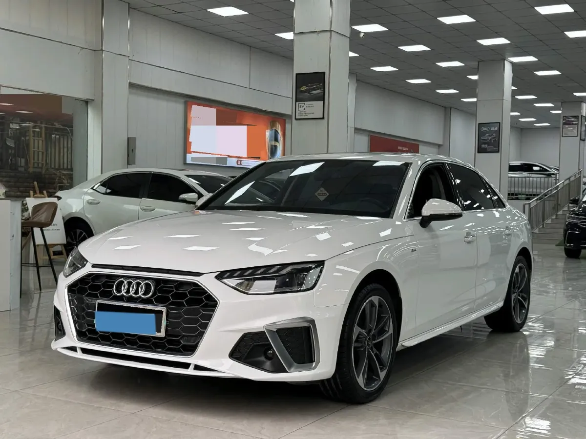 2023 Audi A4L 2.0T 190HP L4 7DCT,autocango,china used car exporter,china ev exporter,chinese used car exporter,chinese used ev exporter