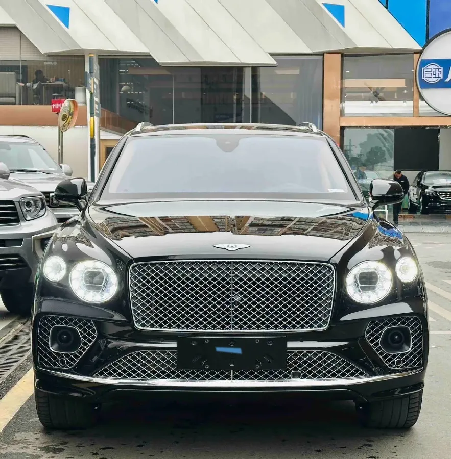 2022 Bentley Bentayga 4.0T 550HP V8 8AT,autocango,china used car exporter,china ev exporter,chinese used car exporter,chinese used ev exporter
