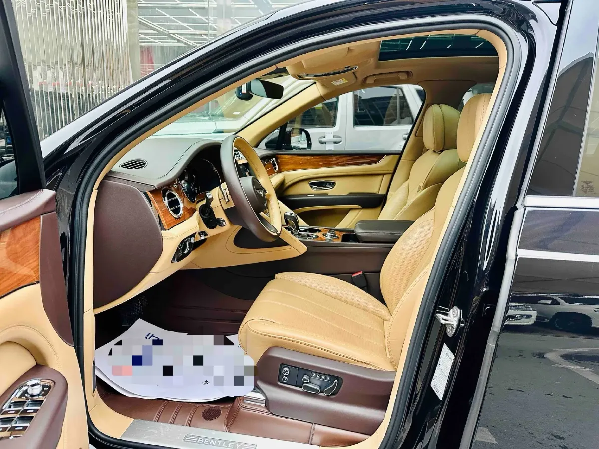 2022 Bentley Bentayga 4.0T 550HP V8 8AT,autocango,china used car exporter,china ev exporter,chinese used car exporter,chinese used ev exporter