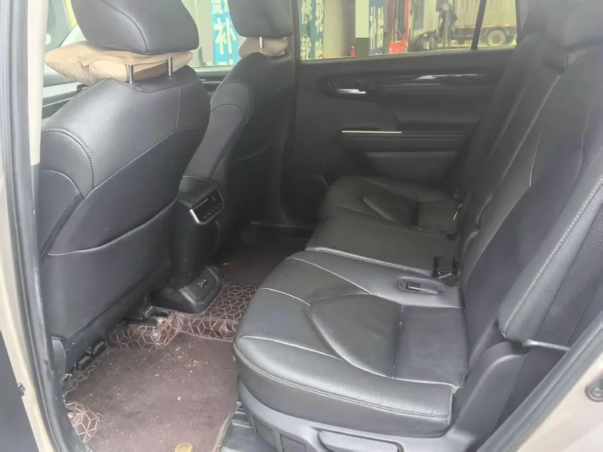 2022 Toyota Highlander 2.0T 248HP L4 8AT,autocango,china used car exporter,china ev exporter,chinese used car exporter,chinese used ev exporter