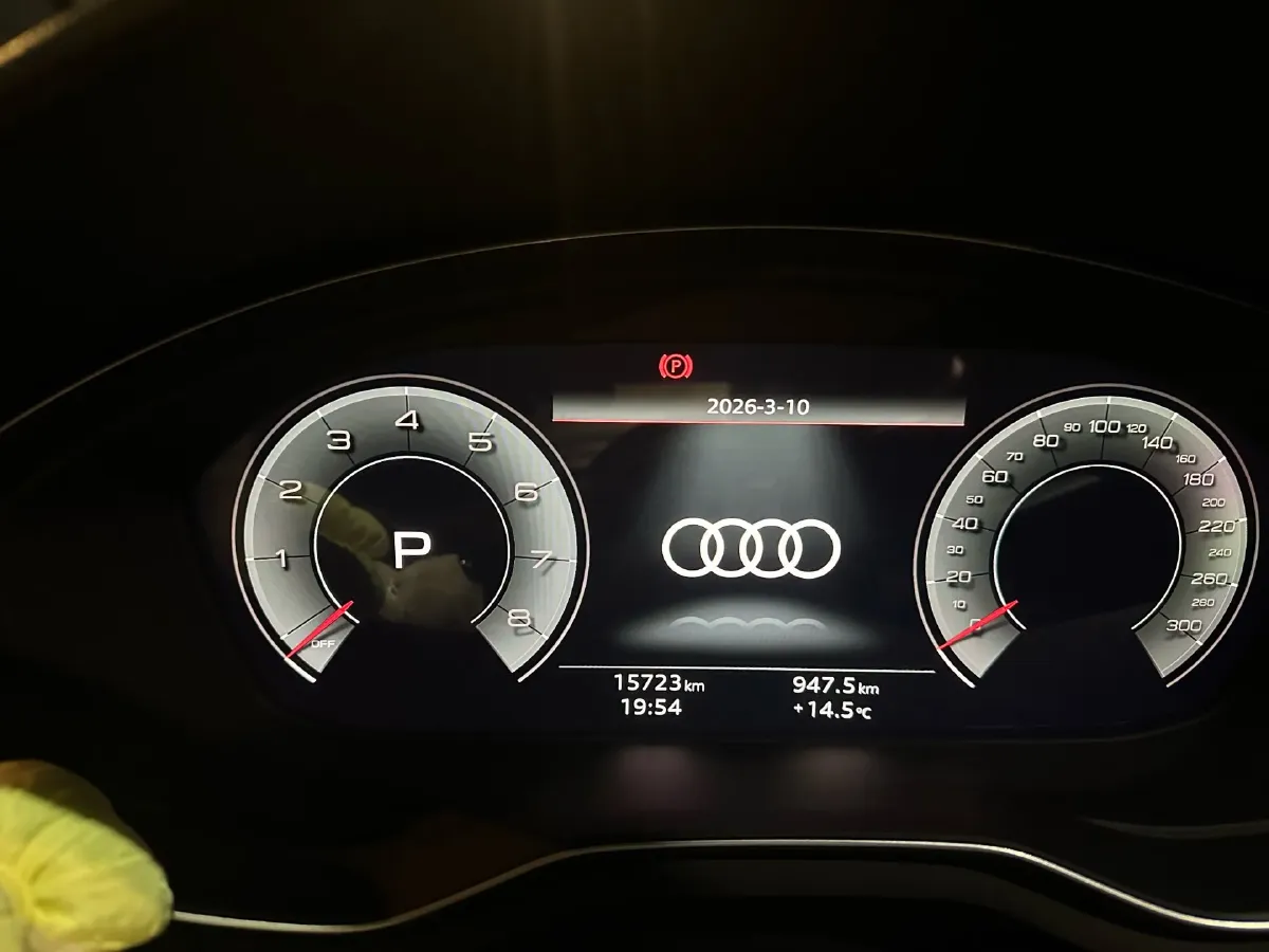 2024 Audi A4L 2.0T 190HP L4 7DCT,autocango,china used car exporter,china ev exporter,chinese used car exporter,chinese used ev exporter