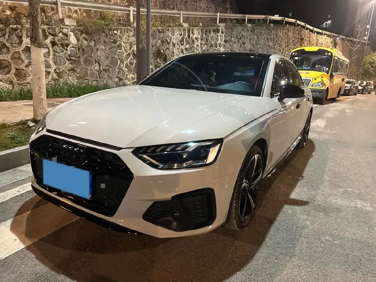 2024 Audi A4L 2.0T 190HP L4 7DCT,autocango,china used car exporter,china ev exporter,chinese used car exporter,chinese used ev exporter