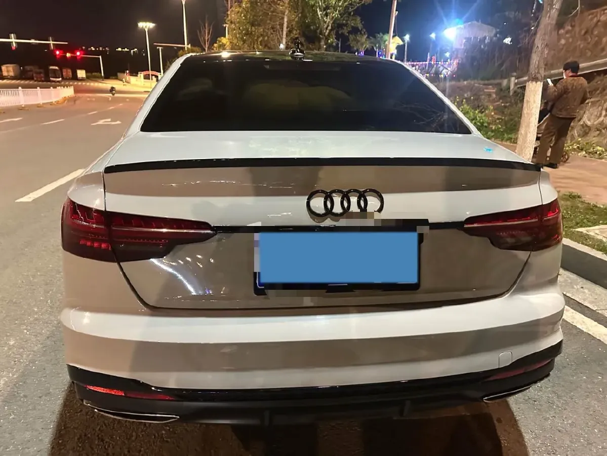 2024 Audi A4L 2.0T 190HP L4 7DCT,autocango,china used car exporter,china ev exporter,chinese used car exporter,chinese used ev exporter
