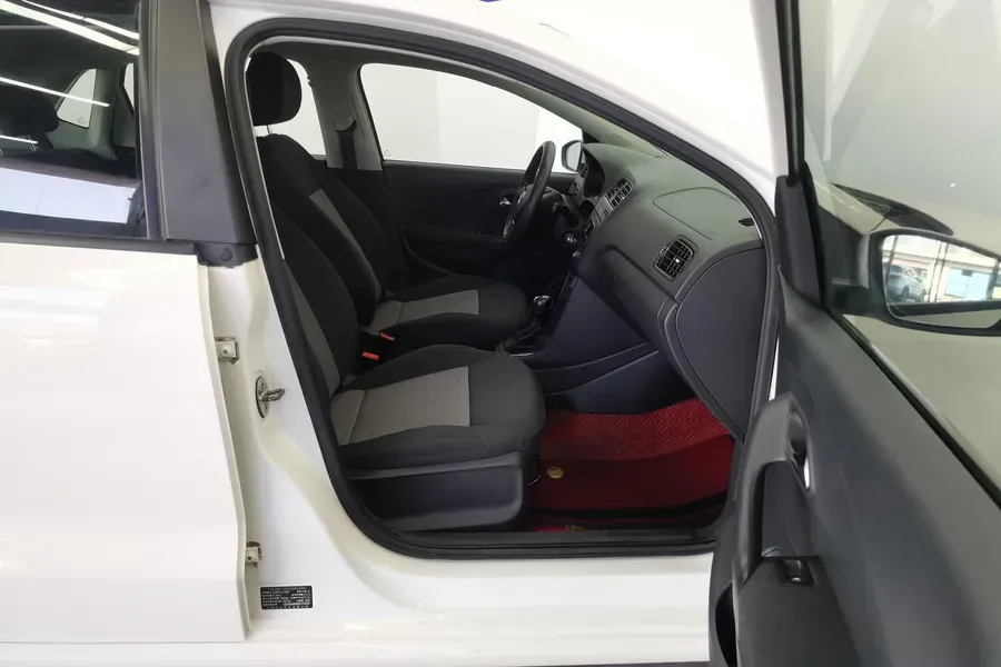 2016 Volkswagen Polo 1.4L 90HP L4 6AT,autocango,china used car exporter,china ev exporter,chinese used car exporter,chinese used ev exporter