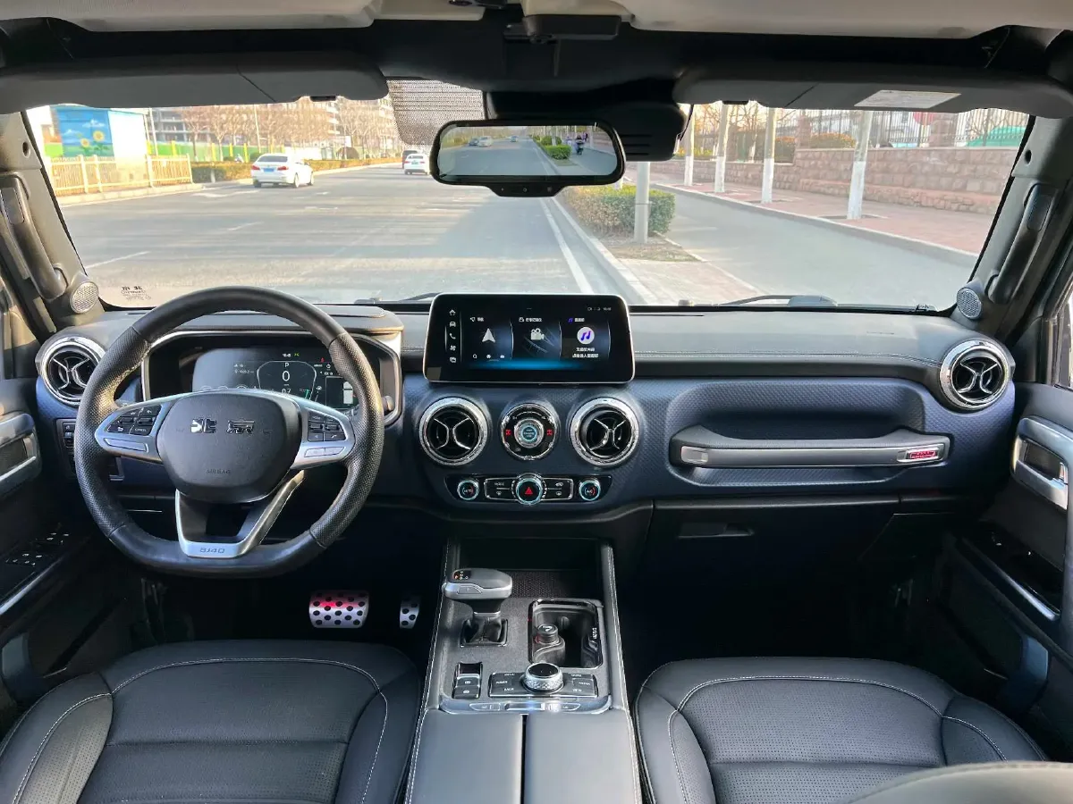 2021 Beijing BJ40 2.0T 224HP L4 8AT,autocango,china used car exporter,china ev exporter,chinese used car exporter,chinese used ev exporter