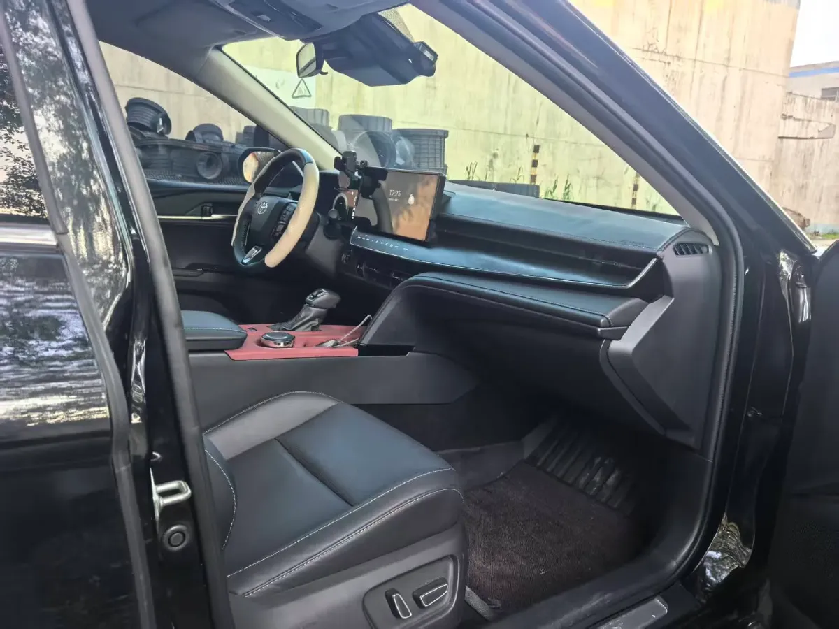 2024 Toyota Camry 2.0L 152HP L4 E-CVT Hybrid,autocango,china used car exporter,china ev exporter,chinese used car exporter,chinese used ev exporter