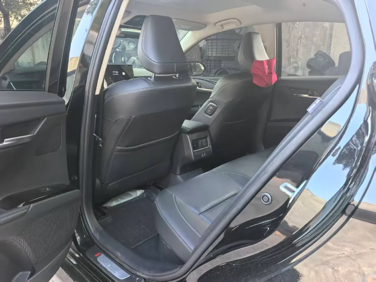 2024 Toyota Camry 2.0L 152HP L4 E-CVT Hybrid,autocango,china used car exporter,china ev exporter,chinese used car exporter,chinese used ev exporter