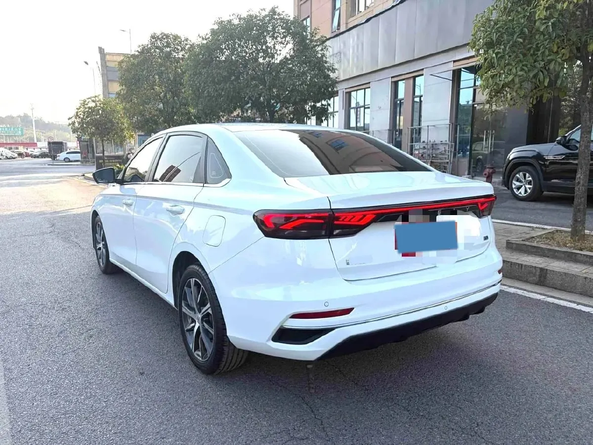 2022 Geely Emgrand 1.5L 114HP L4 CVT,autocango,china used car exporter,china ev exporter,chinese used car exporter,chinese used ev exporter