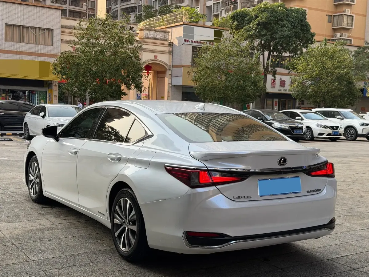 2018 Lexus ES 2.5L 178HP L4 E-CVT Hybrid,autocango,china used car exporter,china ev exporter,chinese used car exporter,chinese used ev exporter