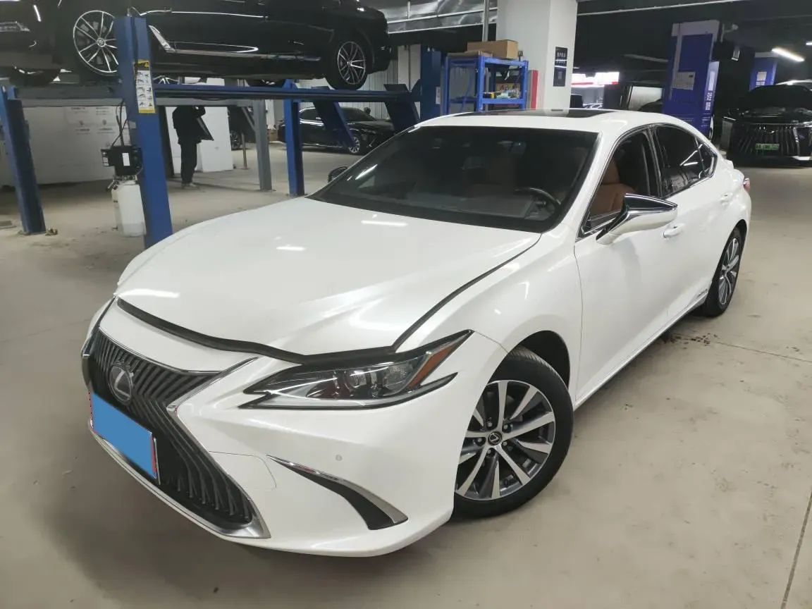 2018 Lexus ES 2.5L 178HP L4 E-CVT Hybrid,autocango,china used car exporter,china ev exporter,chinese used car exporter,chinese used ev exporter
