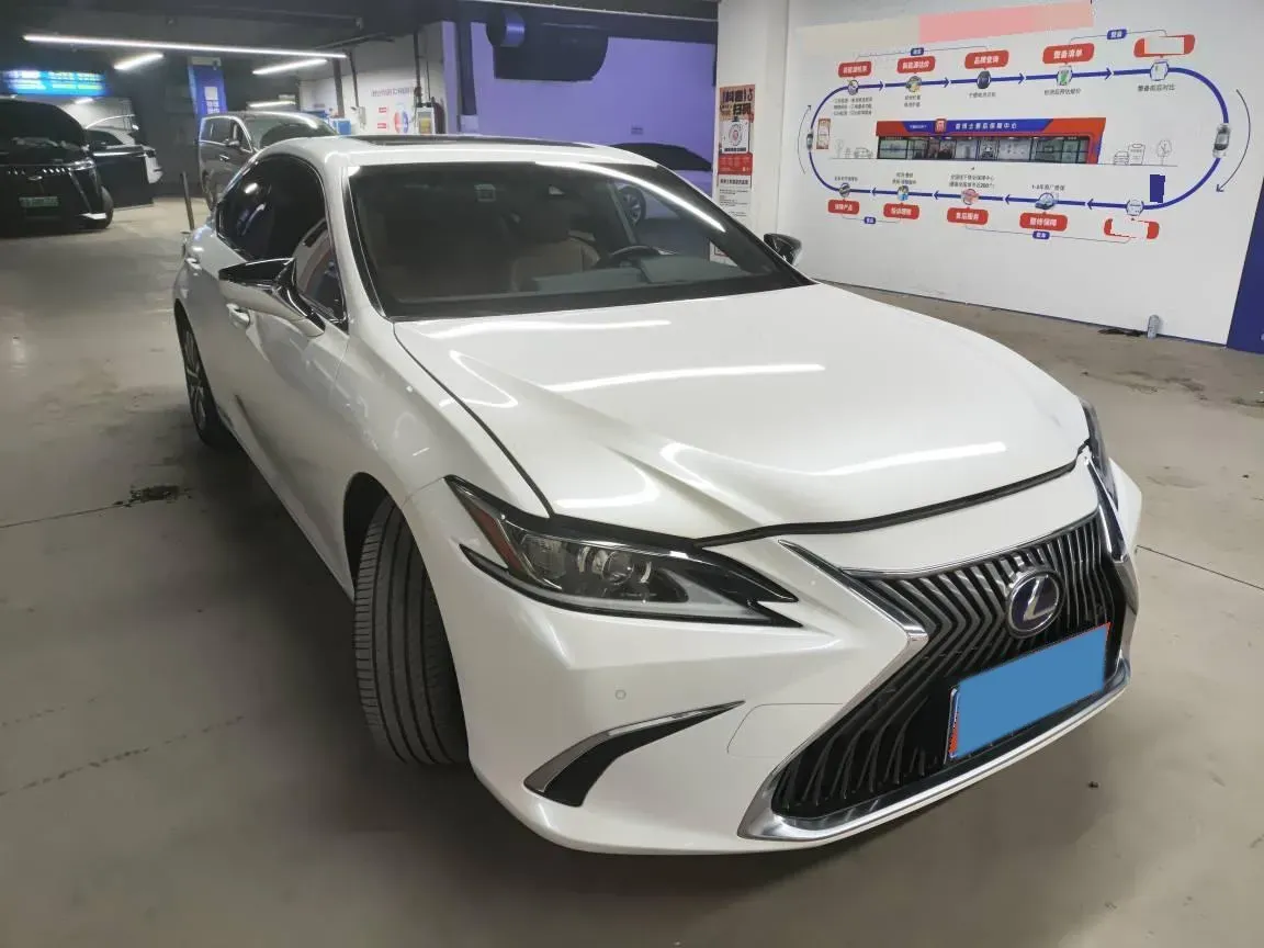 2018 Lexus ES 2.5L 178HP L4 E-CVT Hybrid,autocango,china used car exporter,china ev exporter,chinese used car exporter,chinese used ev exporter