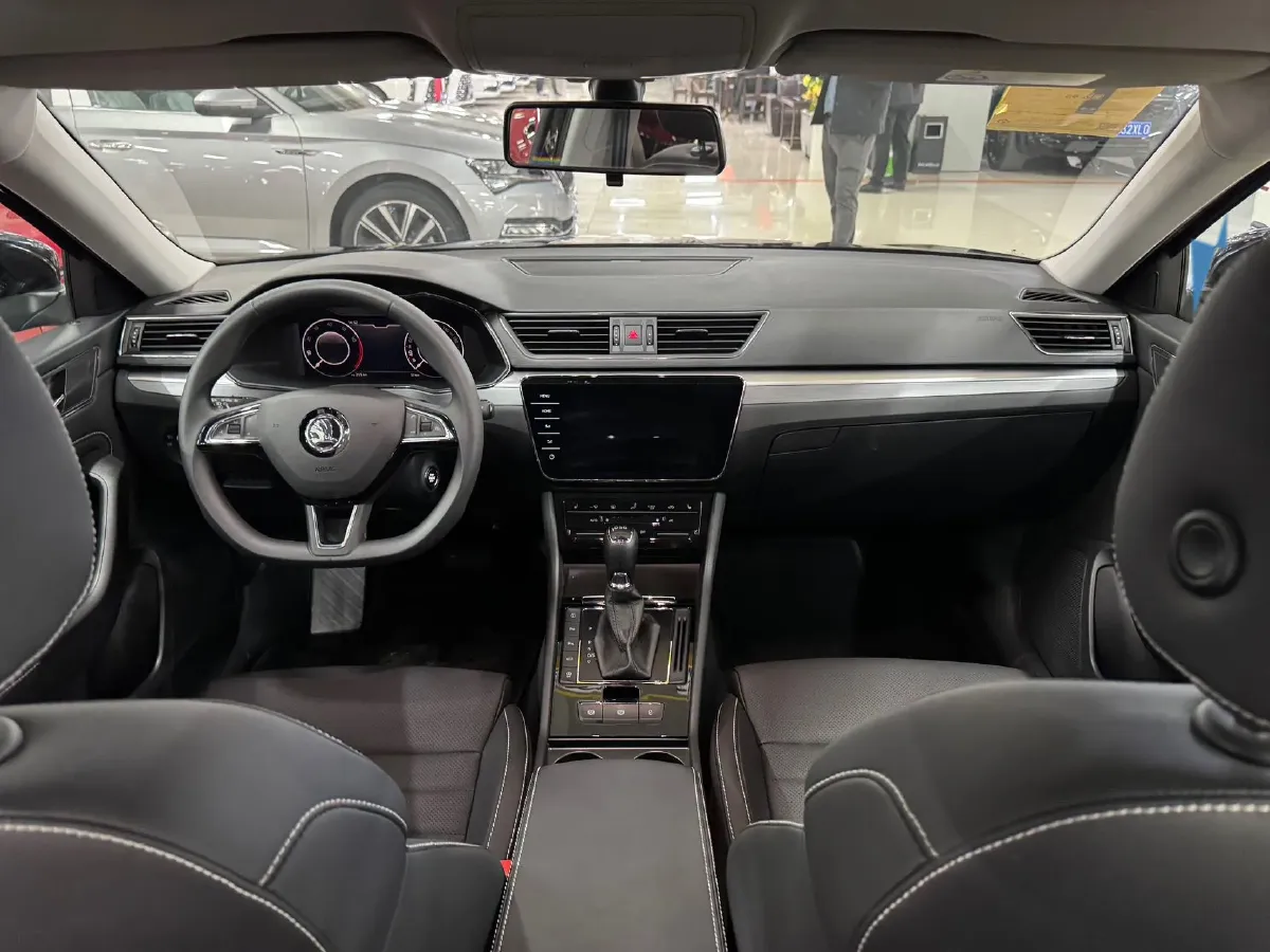 2023 Skoda Superb 1.4T 150HP L4 7DCT,autocango,china used car exporter,china ev exporter,chinese used car exporter,chinese used ev exporter