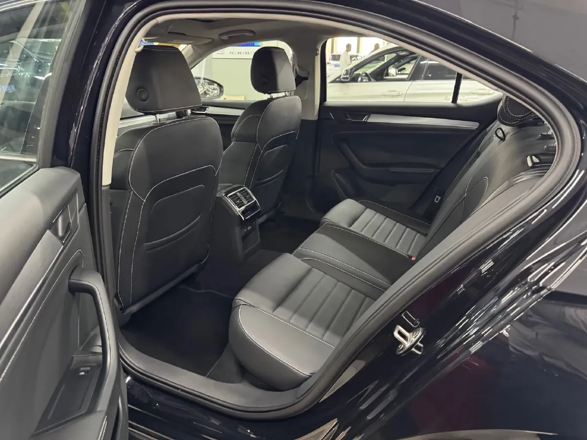 2023 Skoda Superb 1.4T 150HP L4 7DCT,autocango,china used car exporter,china ev exporter,chinese used car exporter,chinese used ev exporter