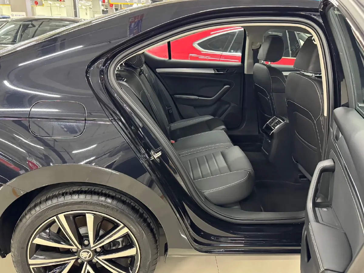 2023 Skoda Superb 1.4T 150HP L4 7DCT,autocango,china used car exporter,china ev exporter,chinese used car exporter,chinese used ev exporter