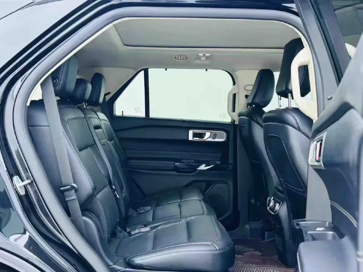 2020 Ford Explorer 2.3T 276HP L4 10AT,autocango,china used car exporter,china ev exporter,chinese used car exporter,chinese used ev exporter
