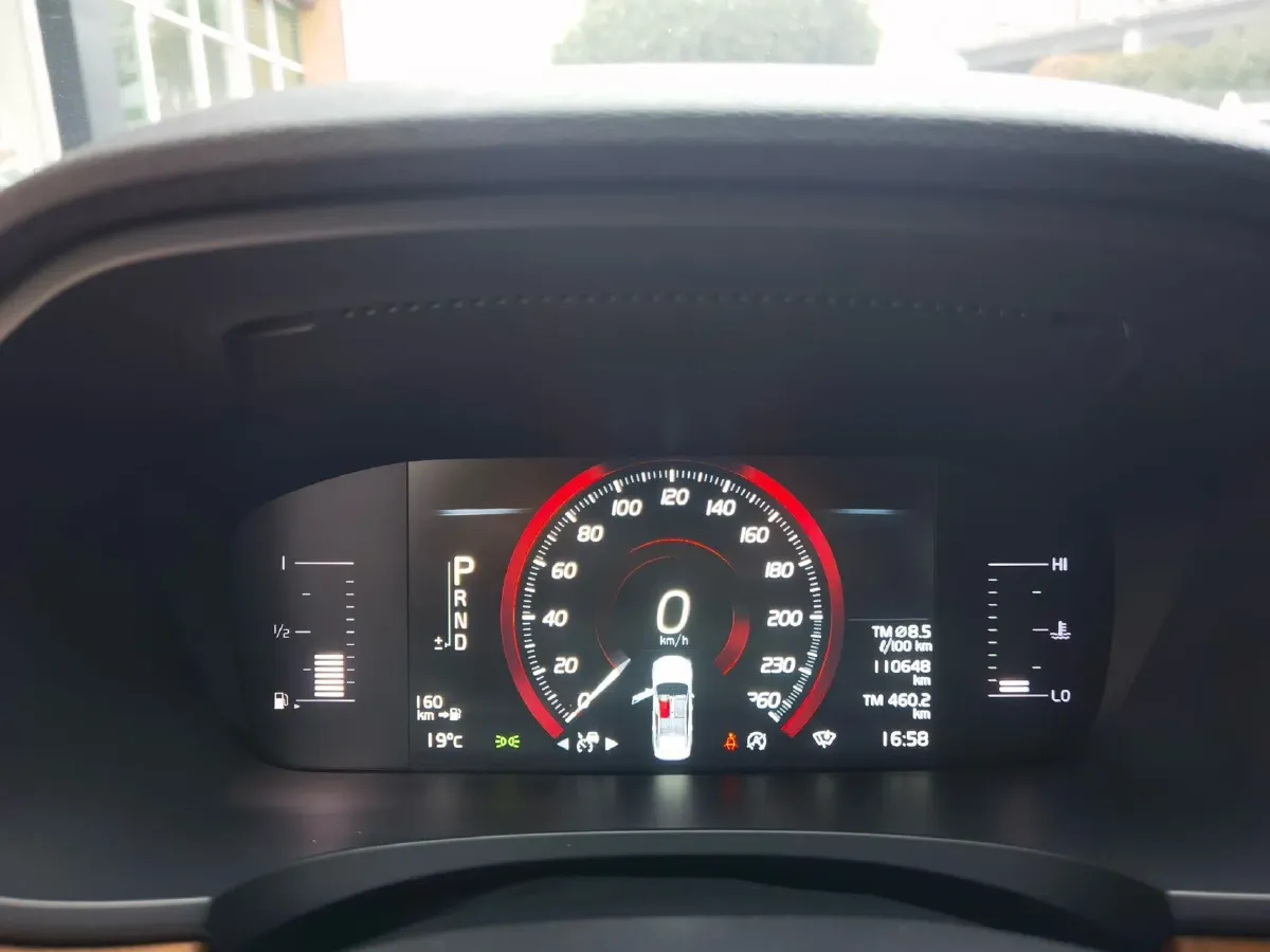 2019 Infiniti Q70 2.0T 211HP L4 7AT,autocango,china used car exporter,china ev exporter,chinese used car exporter,chinese used ev exporter